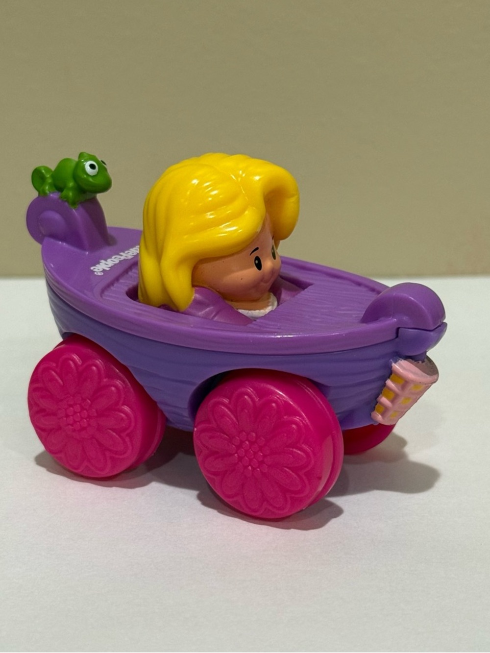 Fisher-Price Little People Disney Princess Rapunzel Wheelies